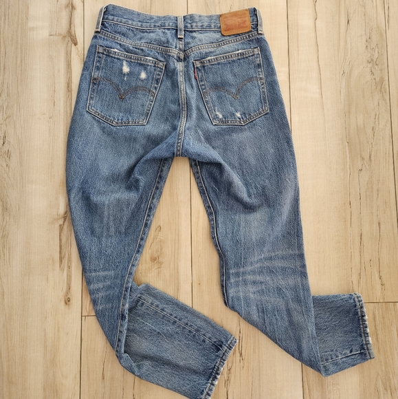 Levis Distressed Straight Jean - Picture 2 of 6